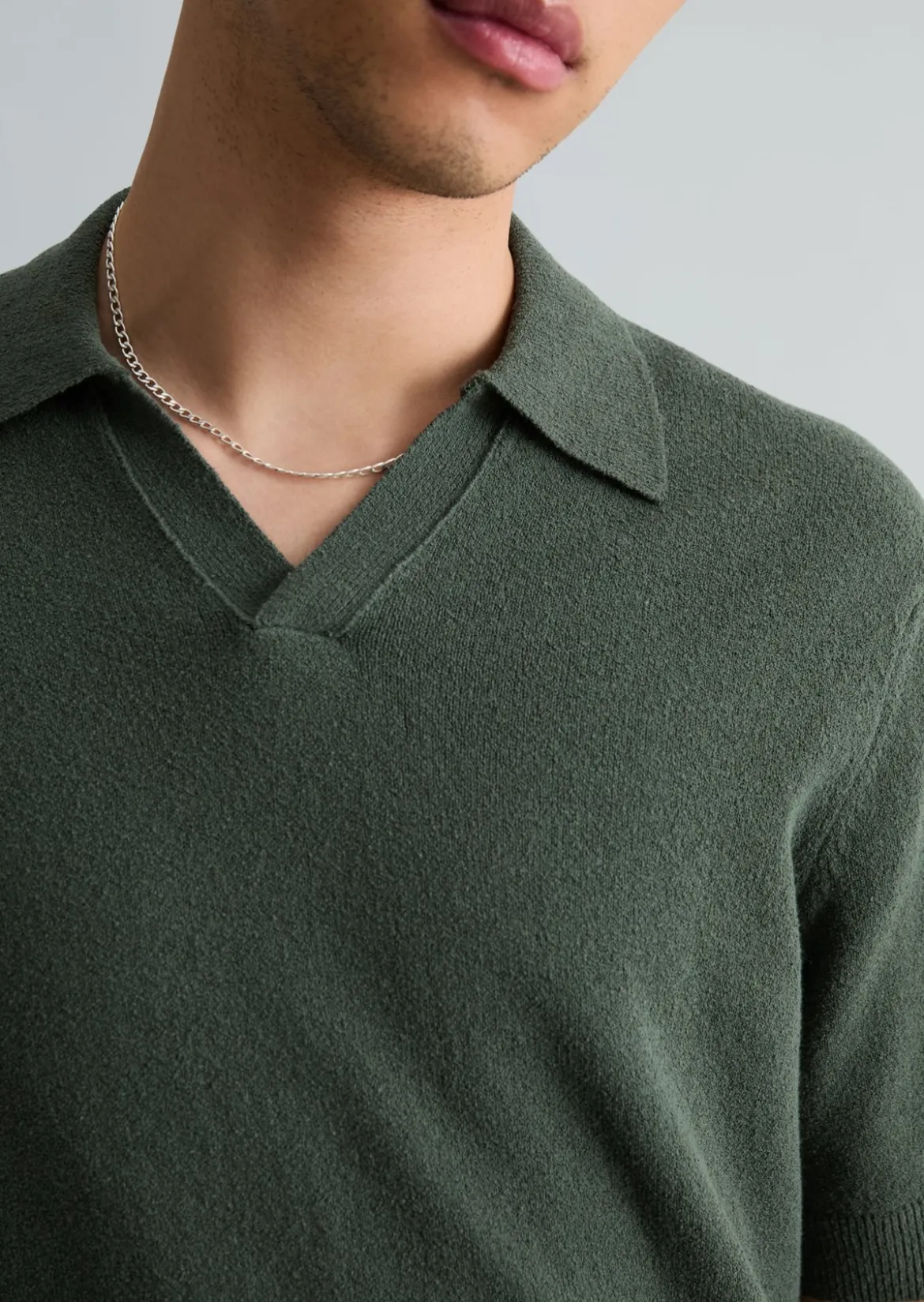 Strick-Poloshirt relaxed aus strukturiertem Bio-Baumwoll-Mix