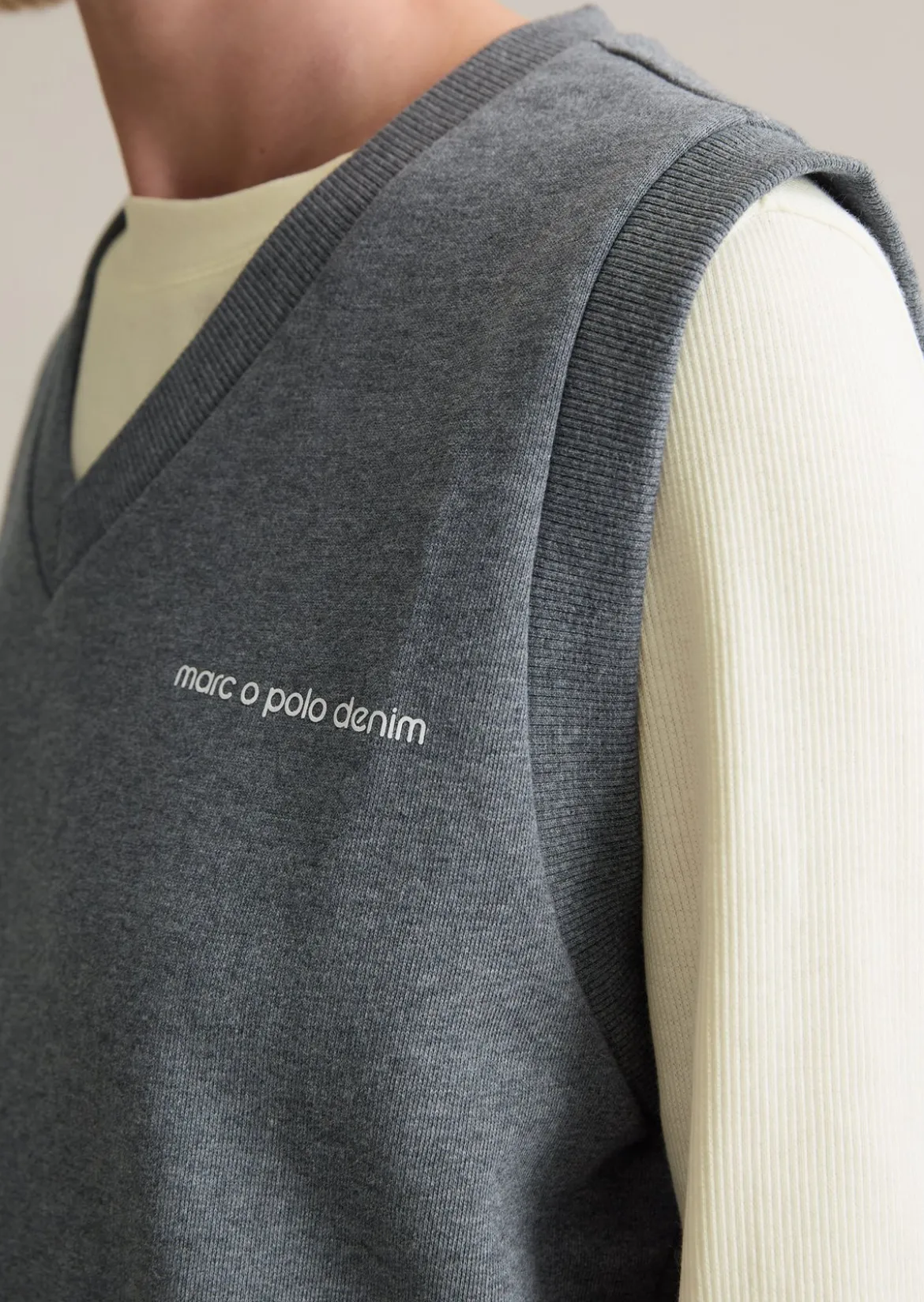 Sweat-Pullunder im College-Stil regular mit kuschelig gerauter Innenseite