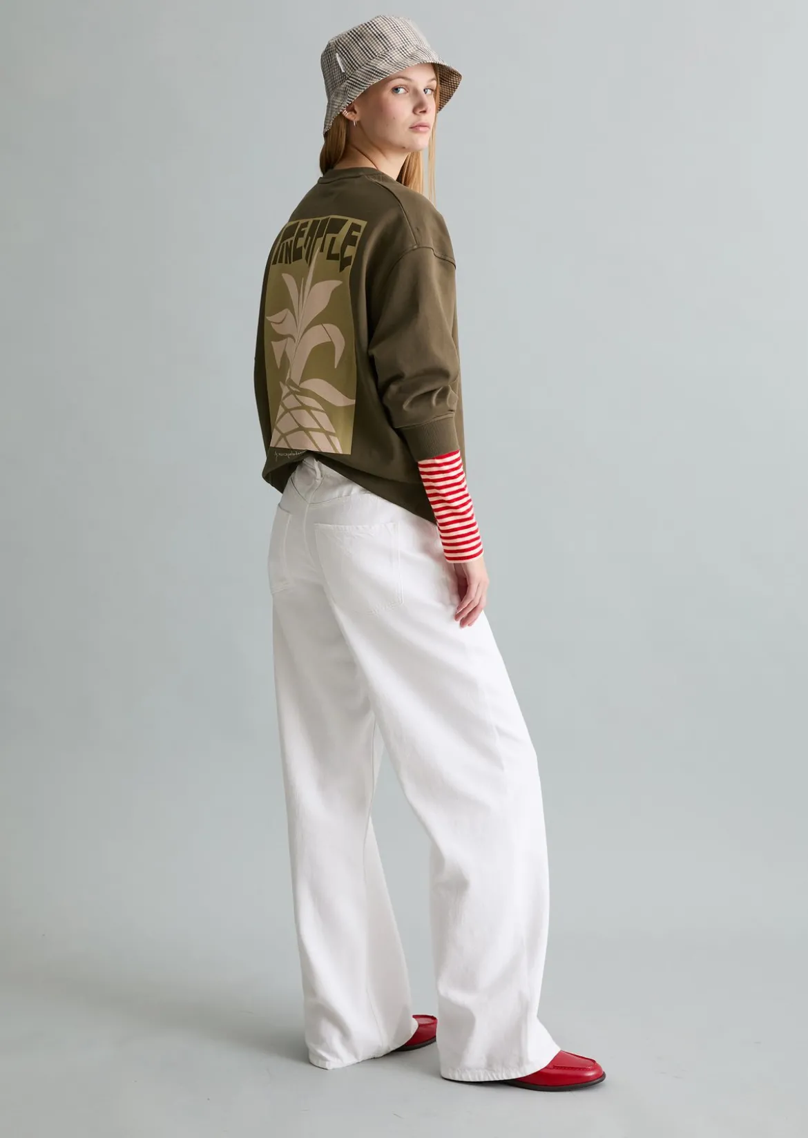 Sweatshirt oversized mit markantem Rückenprint