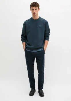 Sweatshirt regular garment-dyed mit Logoprint auf dem Rücken