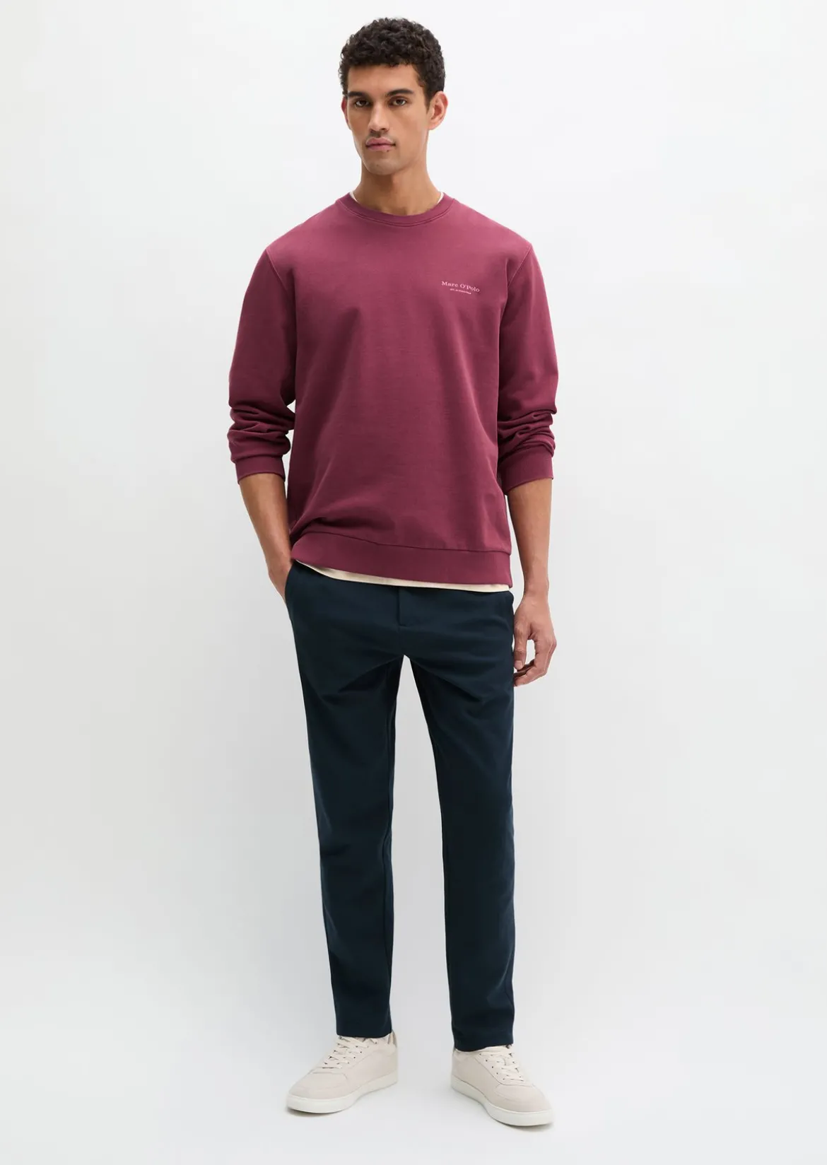 Sweatshirt regular garment-dyed mit Logoprint auf dem Rücken