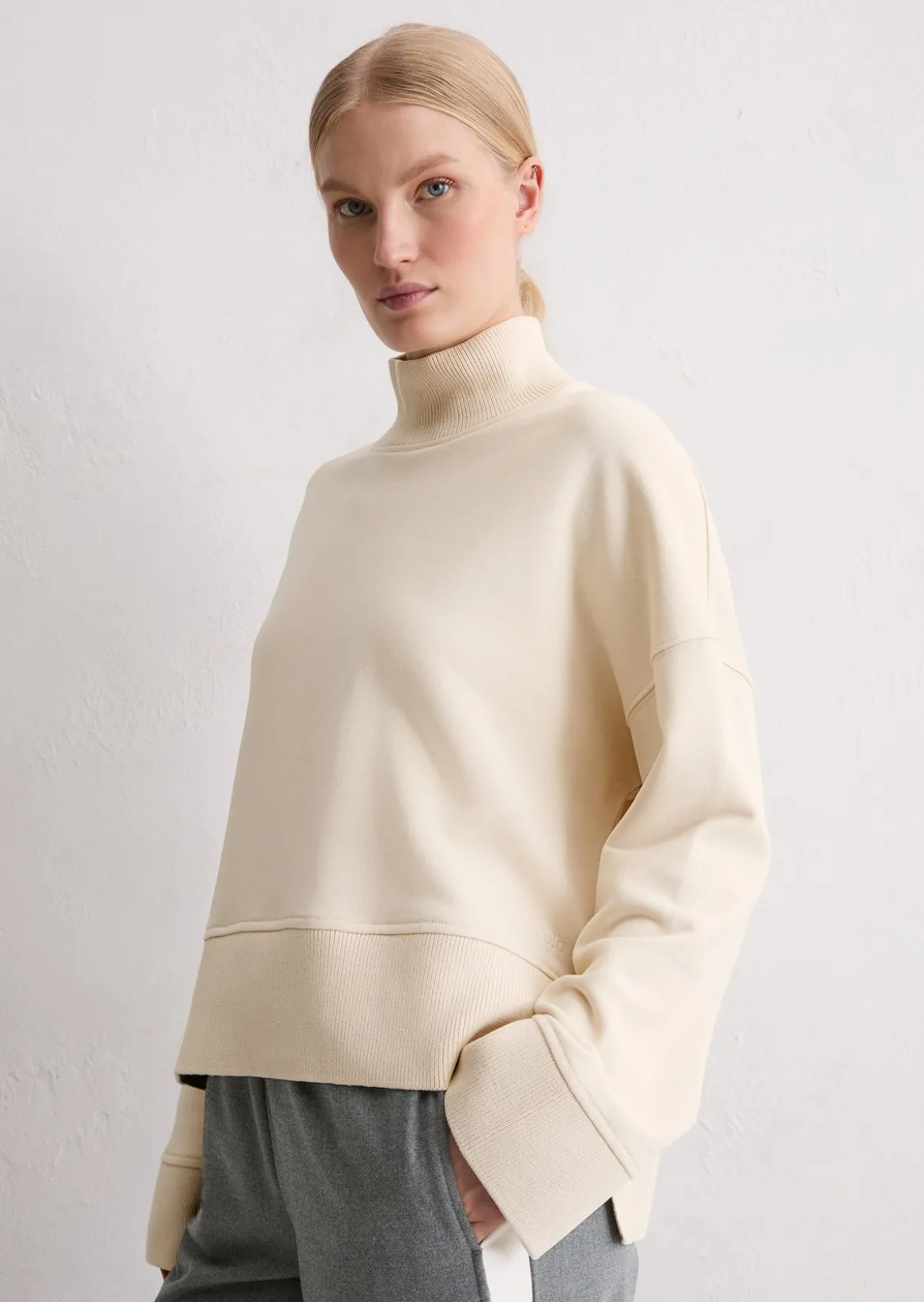 Sweatshirt relaxed mit breitem Rippstrick-Bund