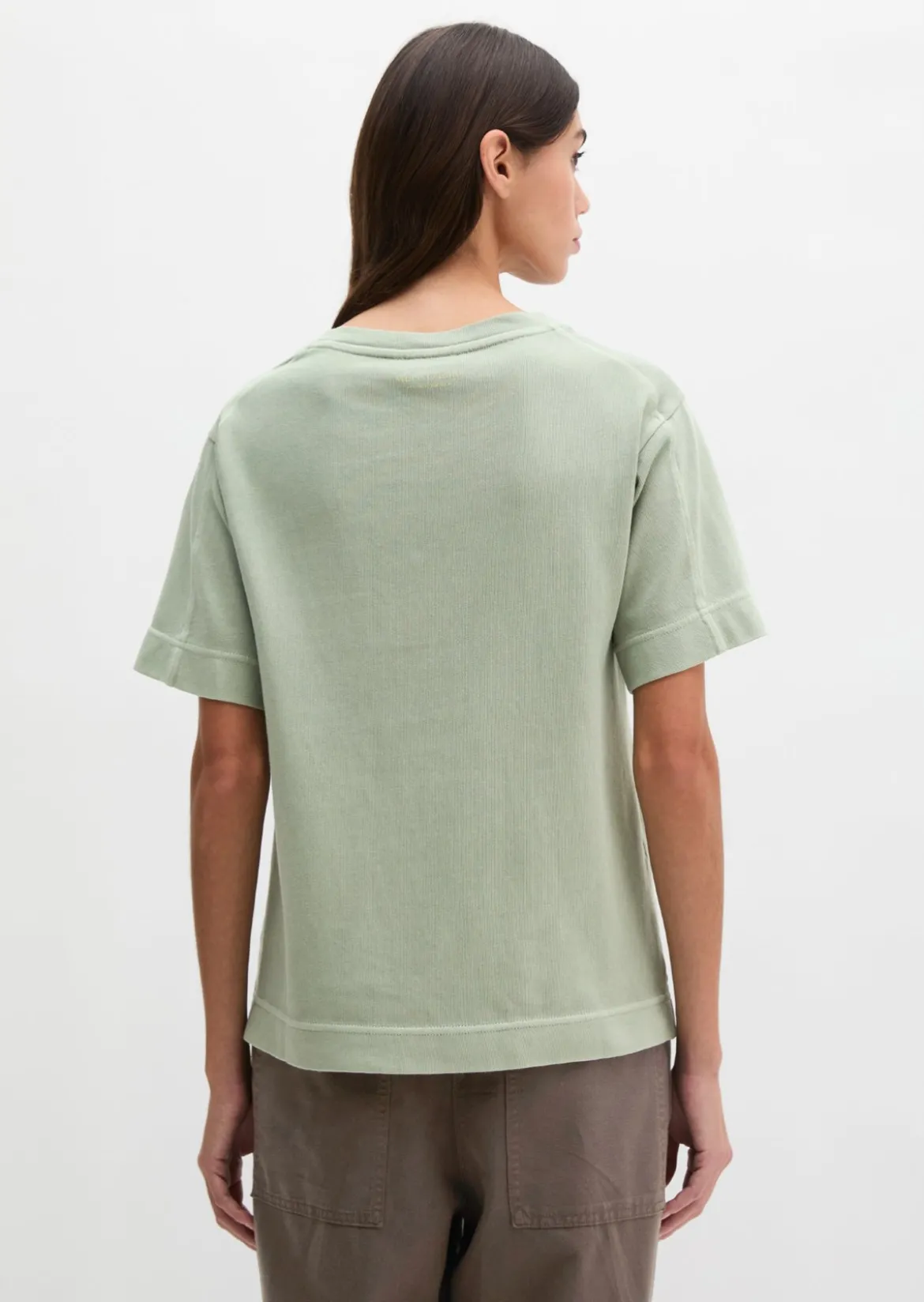 T-Shirt loose mit aufgesetzter Satin-Tasche