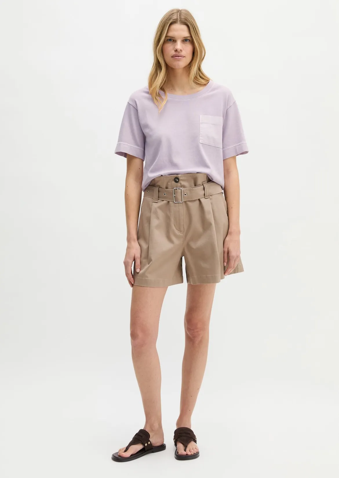 T-Shirt loose mit aufgesetzter Satin-Tasche