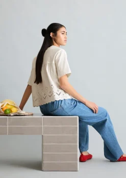 T-Shirt mit Broderie Anglaise relaxed aus Material-Mix