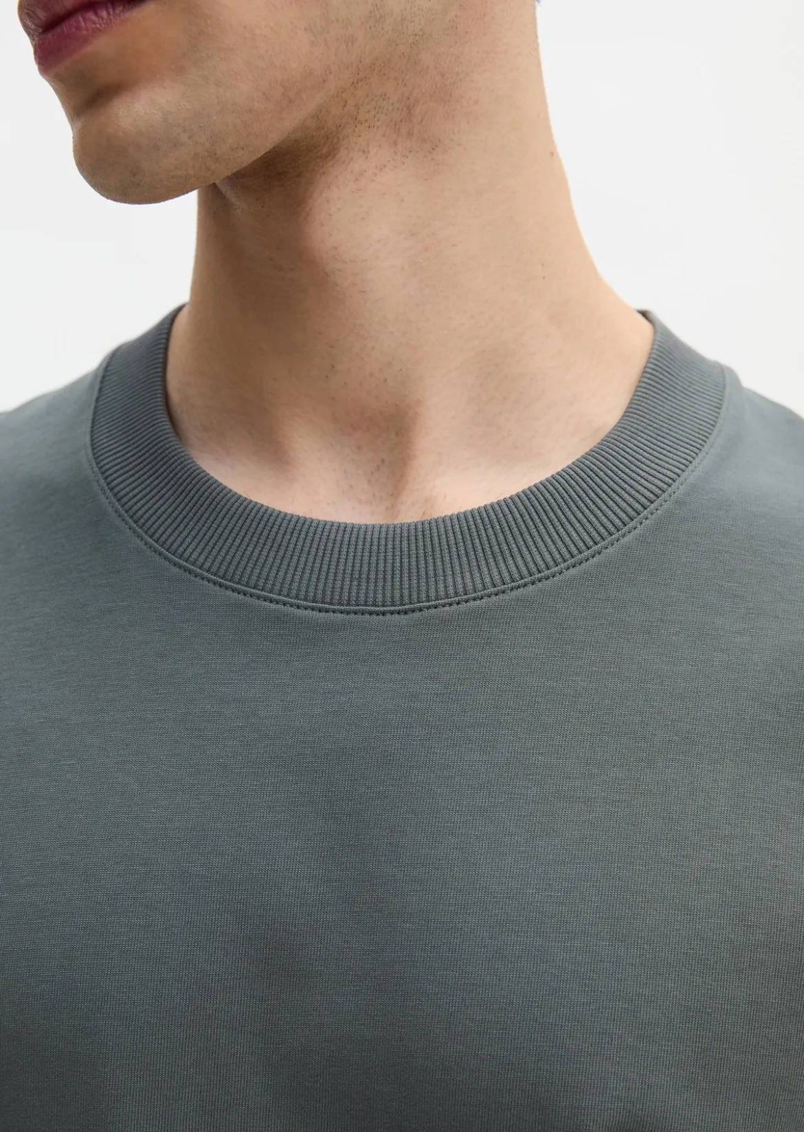 T-Shirt relaxed aus schwerem Bio-Baumwoll-Jersey