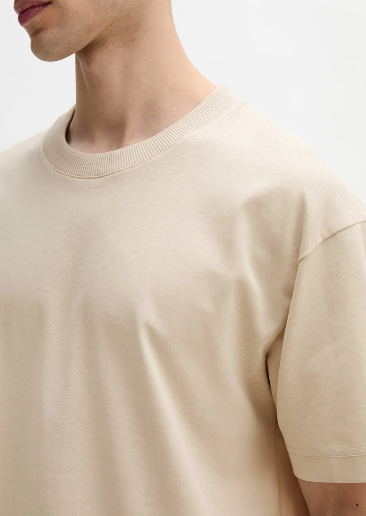 T-Shirt relaxed aus schwerem Bio-Baumwoll-Jersey