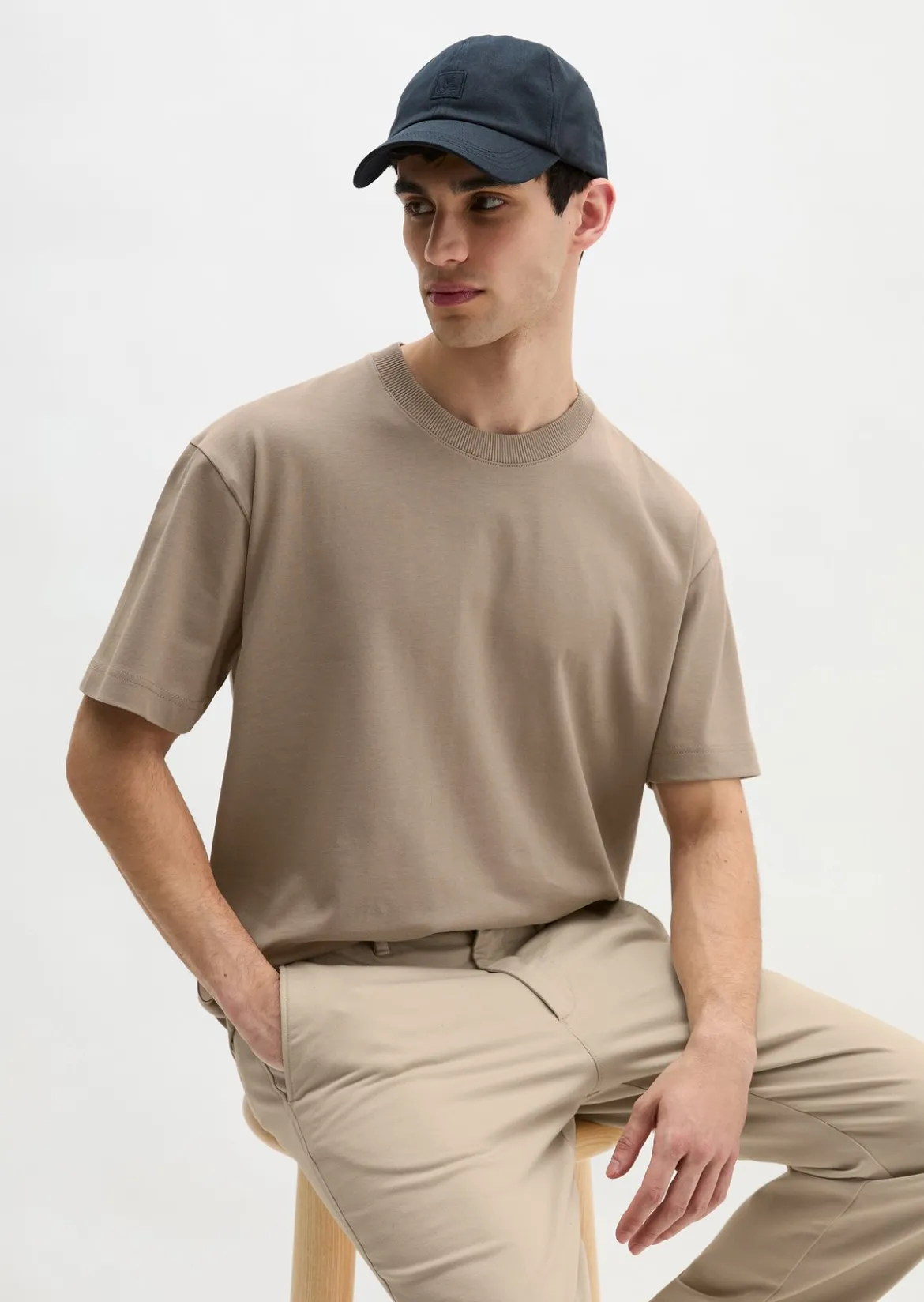 T-Shirt relaxed aus schwerem Bio-Baumwoll-Jersey