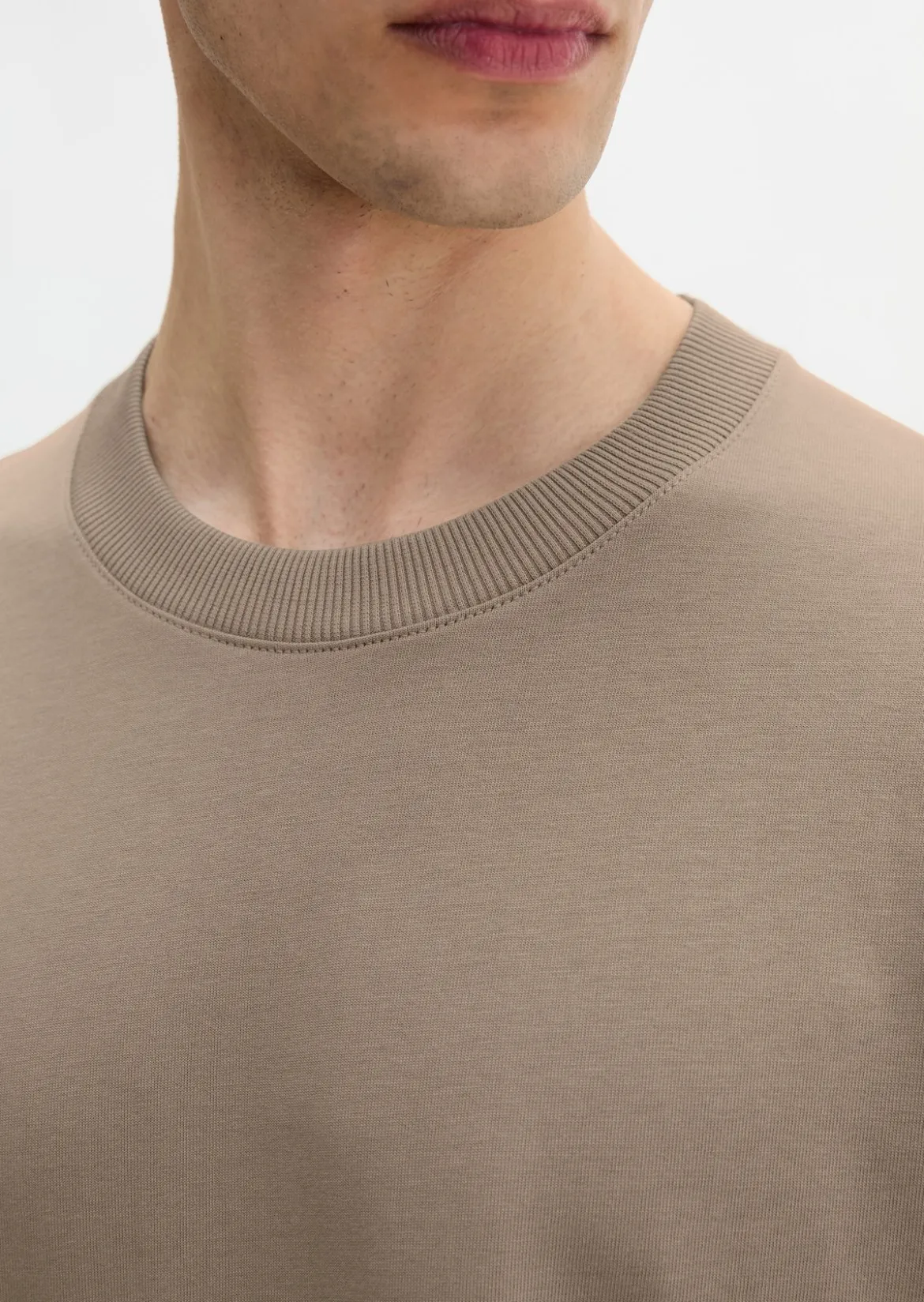T-Shirt relaxed aus schwerem Bio-Baumwoll-Jersey