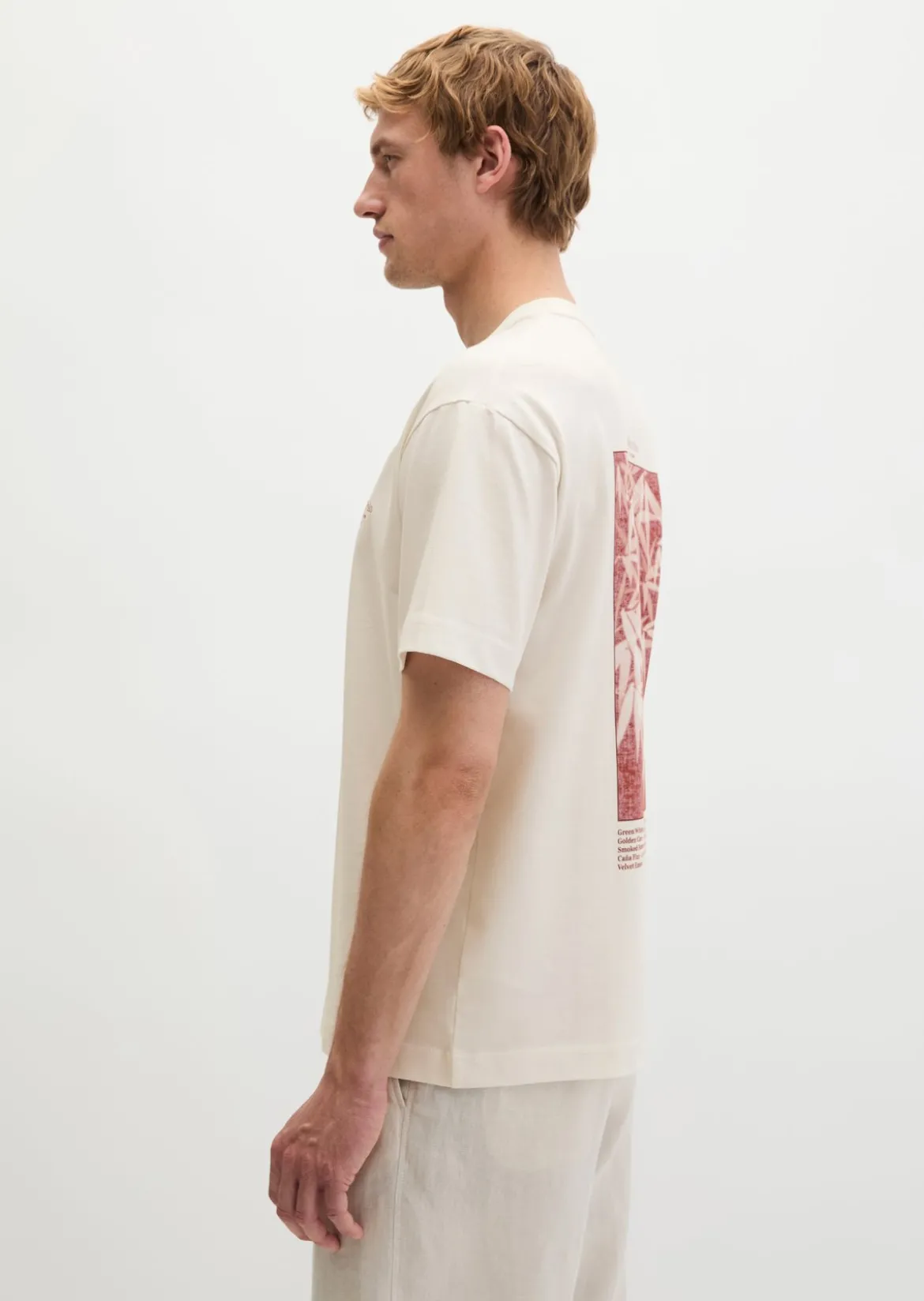 T-Shirt relaxed mit saisonalem Rückenprint