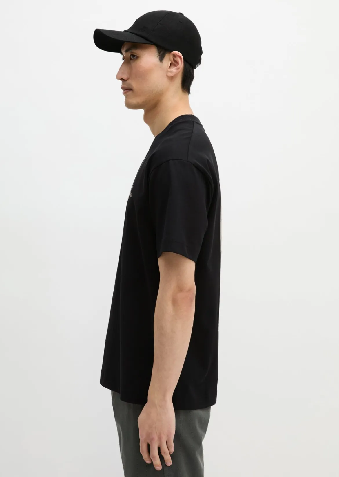 T-Shirt relaxed mit saisonalem Rückenprint
