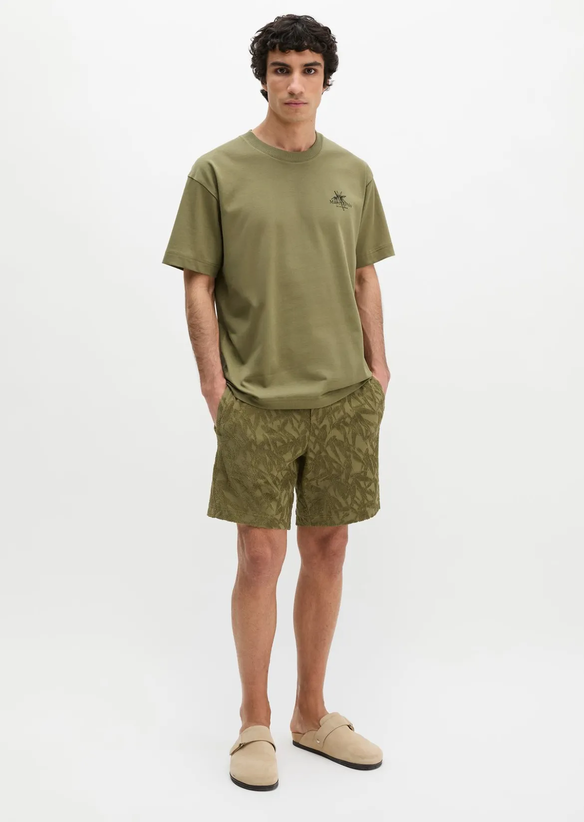 T-Shirt relaxed mit saisonalem Rückenprint