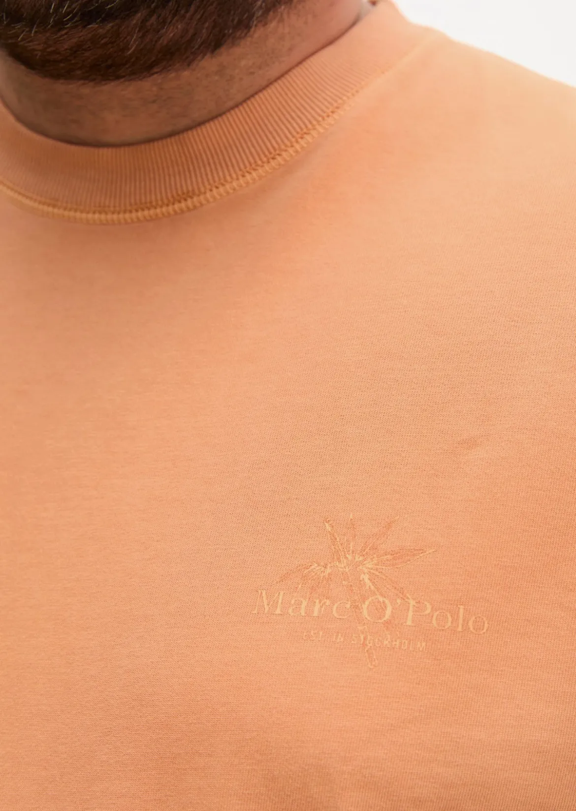 T-Shirt relaxed mit saisonalem Rückenprint