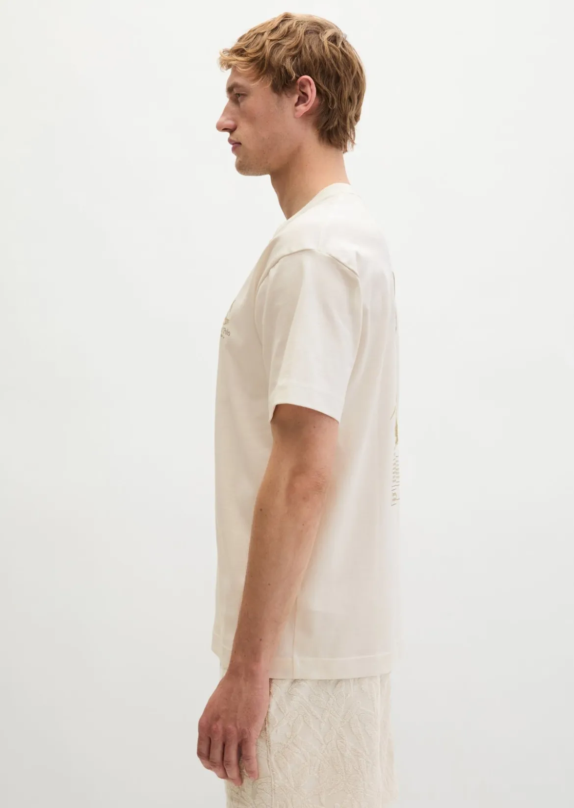 T-Shirt relaxed mit saisonalem Rückenprint
