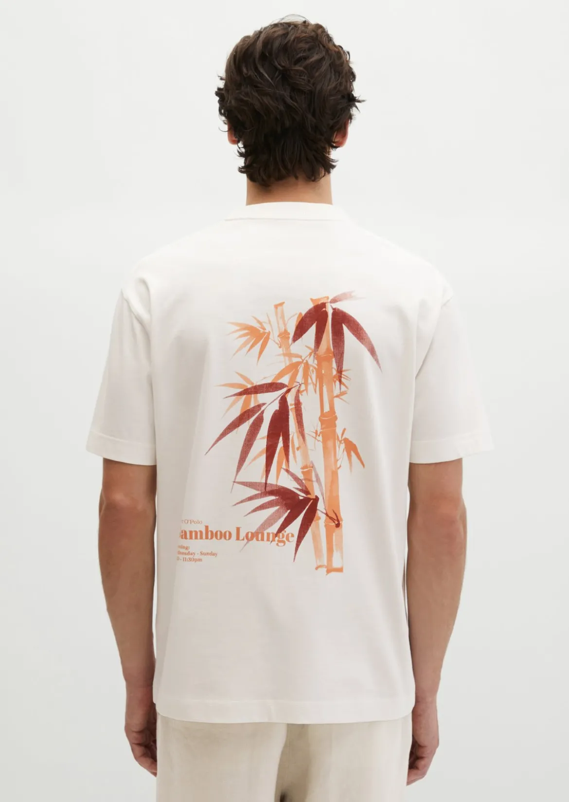 T-Shirt relaxed mit saisonalem Rückenprint