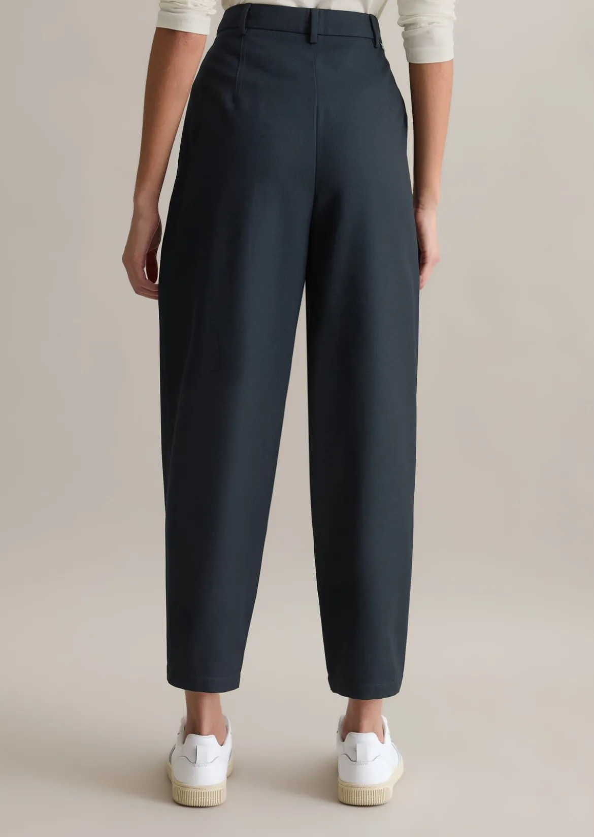 Twill-Anzughose tapered aus recyceltem Polyester mit Viskose