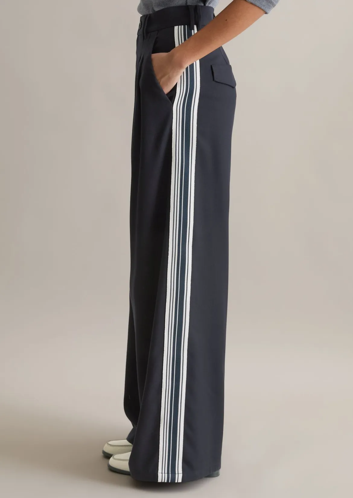 Twill-Bundfaltenhose relaxed mit LENZING™ ECOVERO™