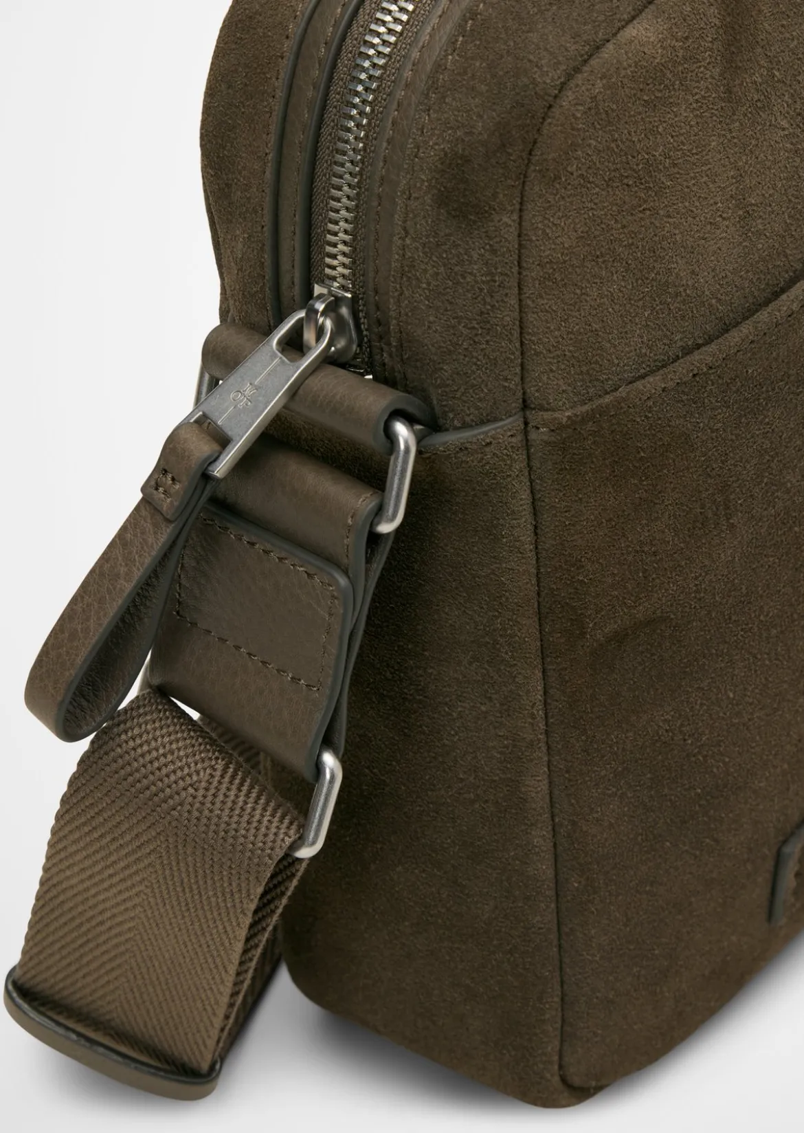 Umhängetasche medium aus hochwertigem Veloursleder
