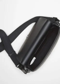 Umhängetasche small aus einer Lederalternative aus recyceltem Polyester