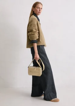 Umhängetasche small aus einer Lederalternative aus recyceltem Polyester
