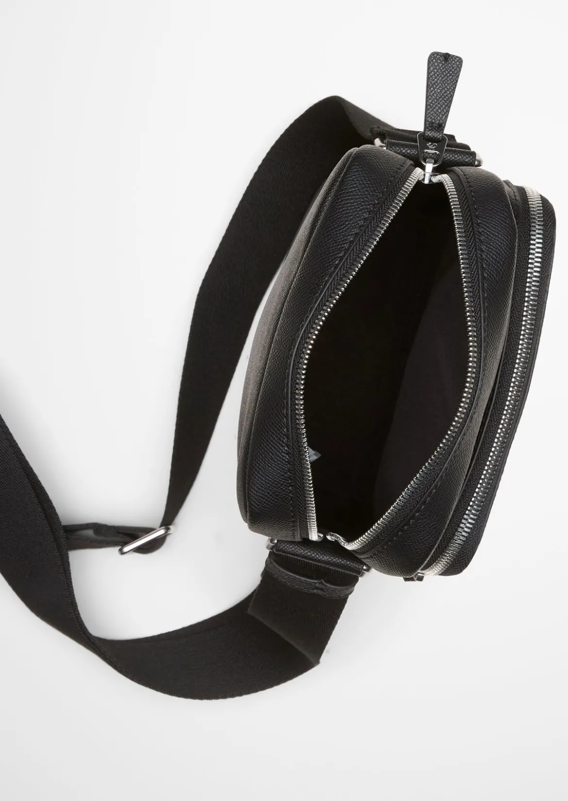 Umhängetasche small aus einer Lederalternative aus recyceltem Polyester