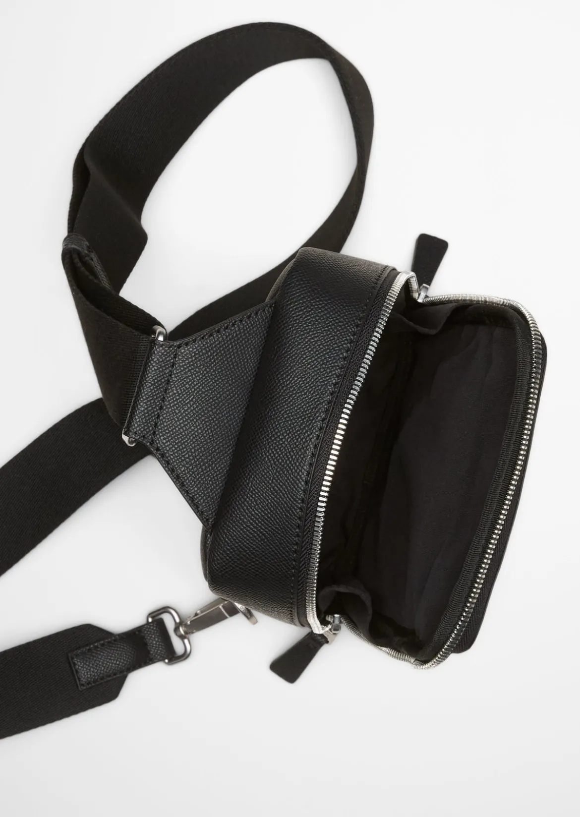 Umhängetasche xs aus einer Lederalternative aus recyceltem Polyester