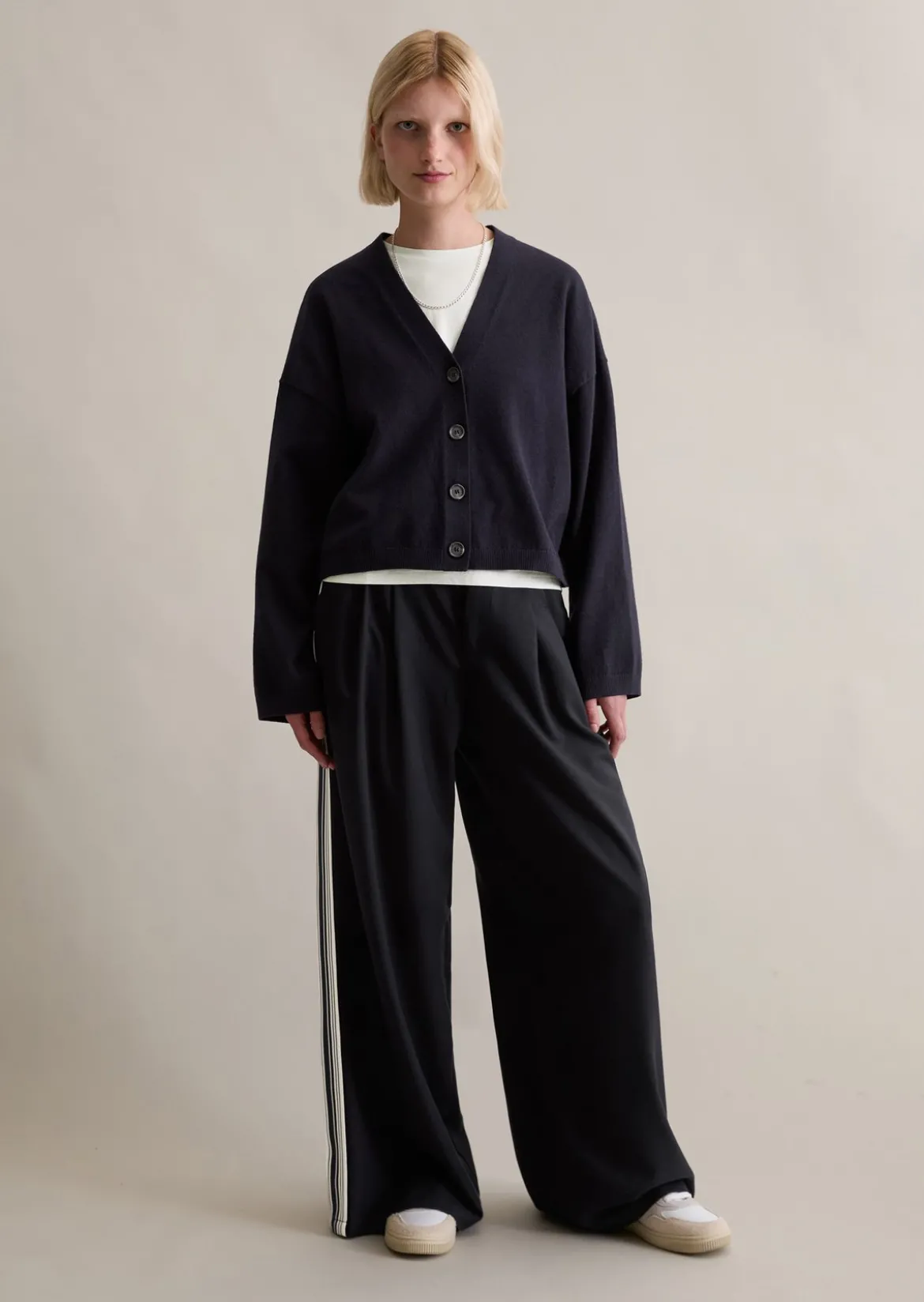 V-Neck-Cardigan relaxed aus Soft Cotton Stretch