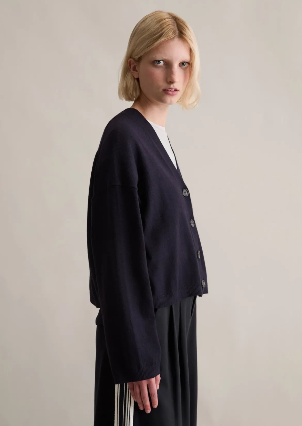 V-Neck-Cardigan relaxed aus Soft Cotton Stretch