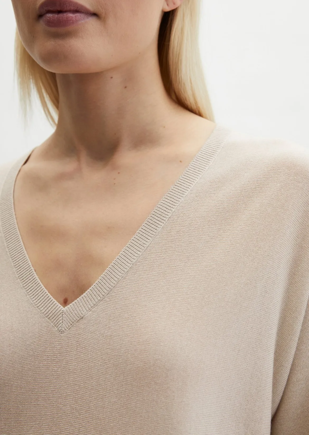 V-Neck-Pullover oversize aus Merinowolle-Viskose-Mix