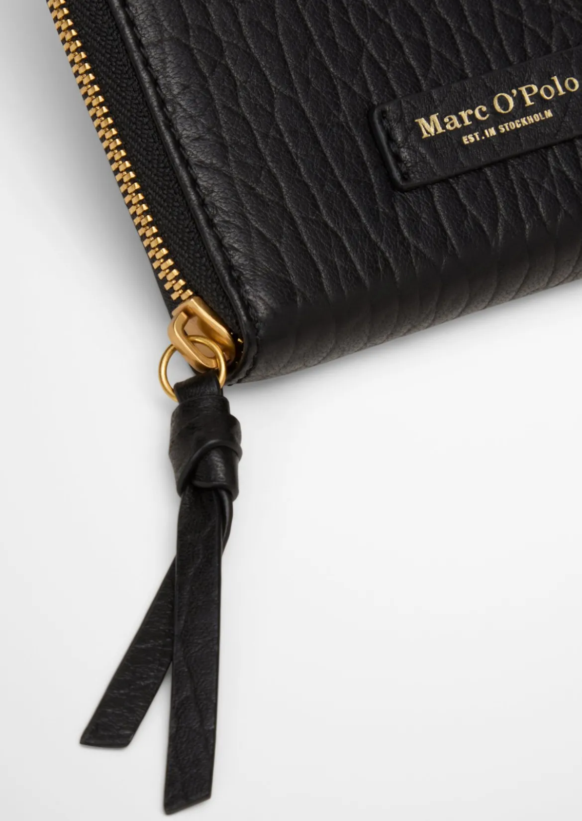 Zipper-Geldbörse aus markant genarbtem Schafleder