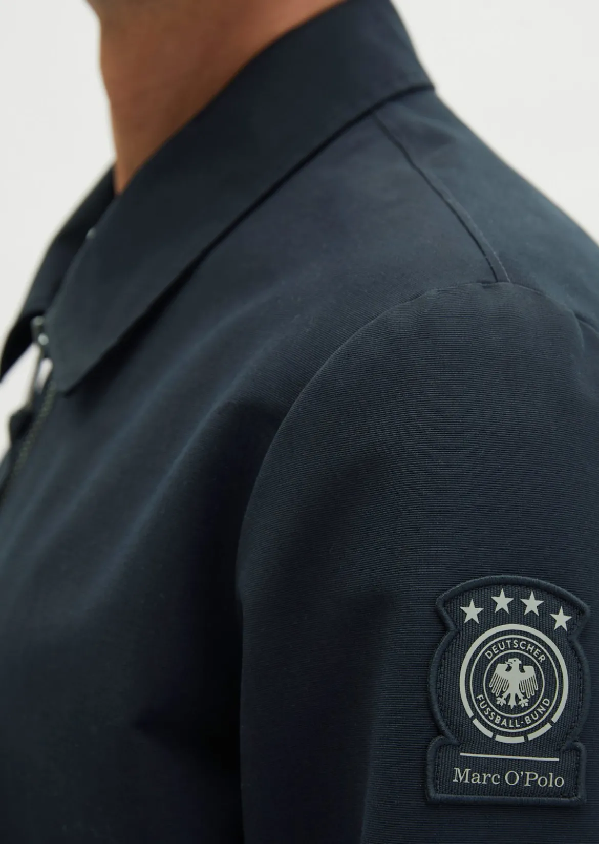 Zipper-Jacke DFB Travel Collection aus wasserabweisendem Bio-Baumwoll-Canvas